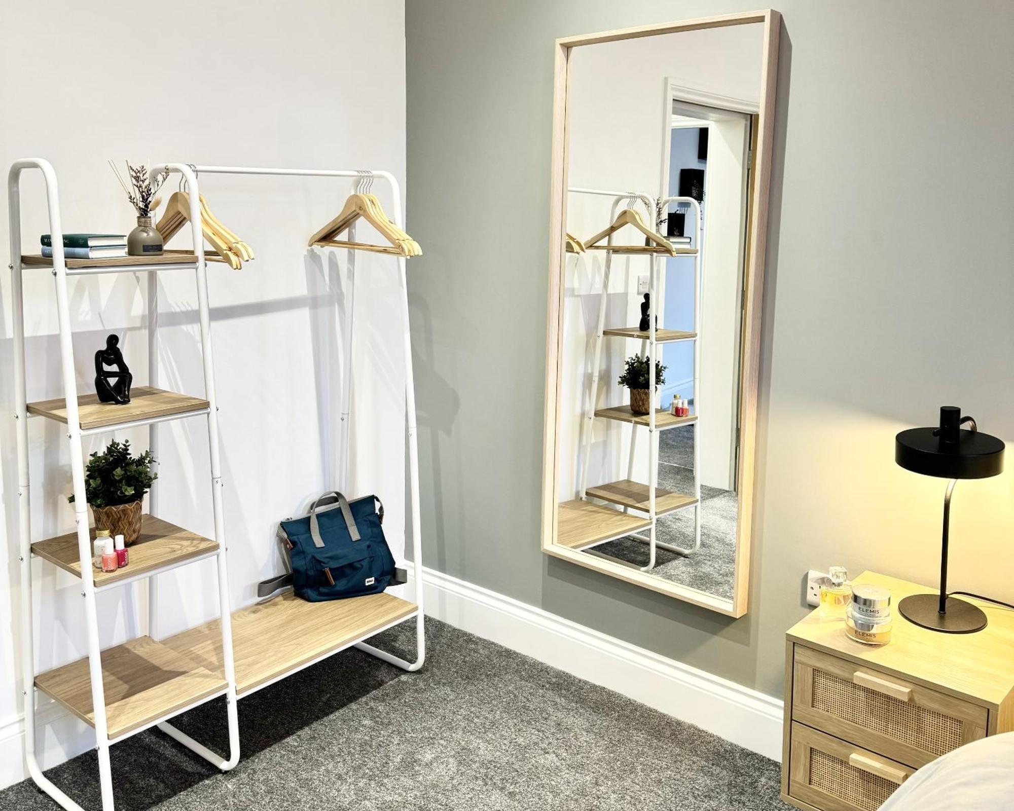 The Yorkshire Crown - Luxury Apartment - Free Parking Nearby Харогейт Екстериор снимка